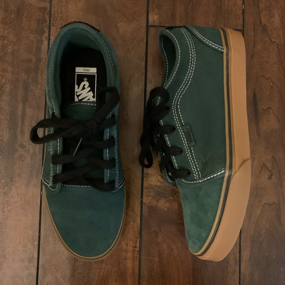Vans Suede Chukka Low, US size 7.5 women’s/6 men’s
